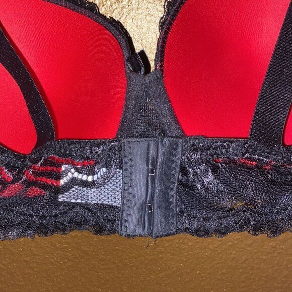 Red and Black Lace Mega Push Bra 36D - Picture 5 of 5